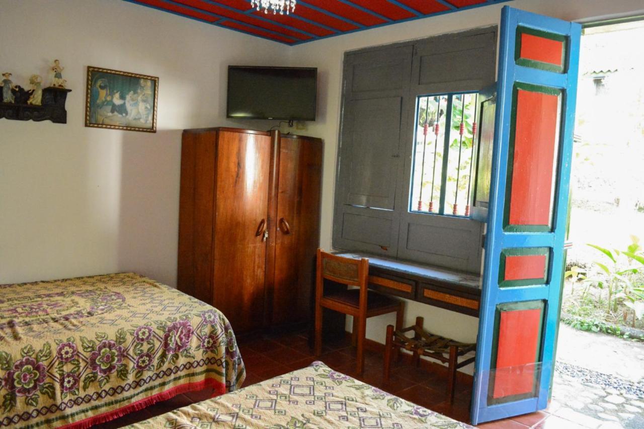 Bed and Breakfast Finca La Colina Calarcá Zewnętrze zdjęcie