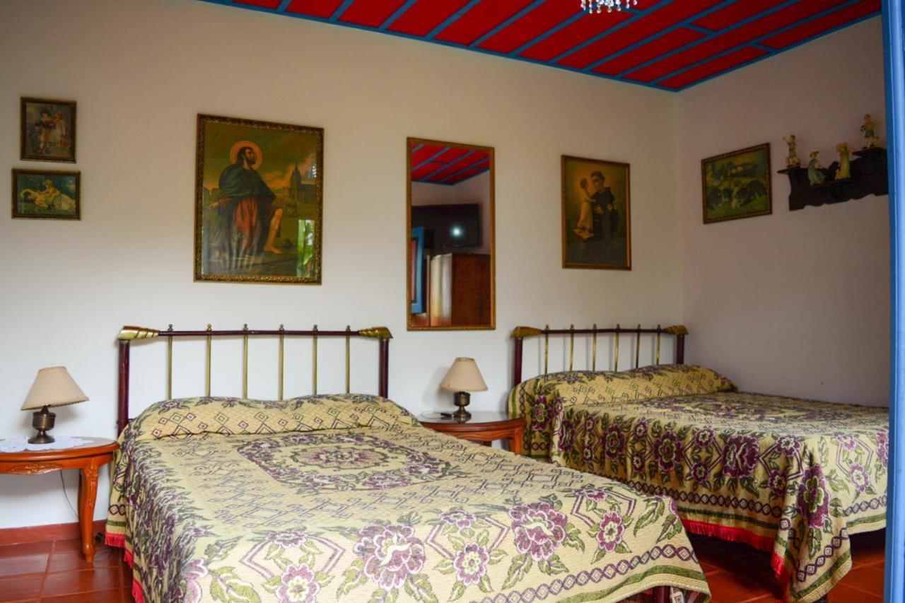 Bed and Breakfast Finca La Colina Calarcá Zewnętrze zdjęcie