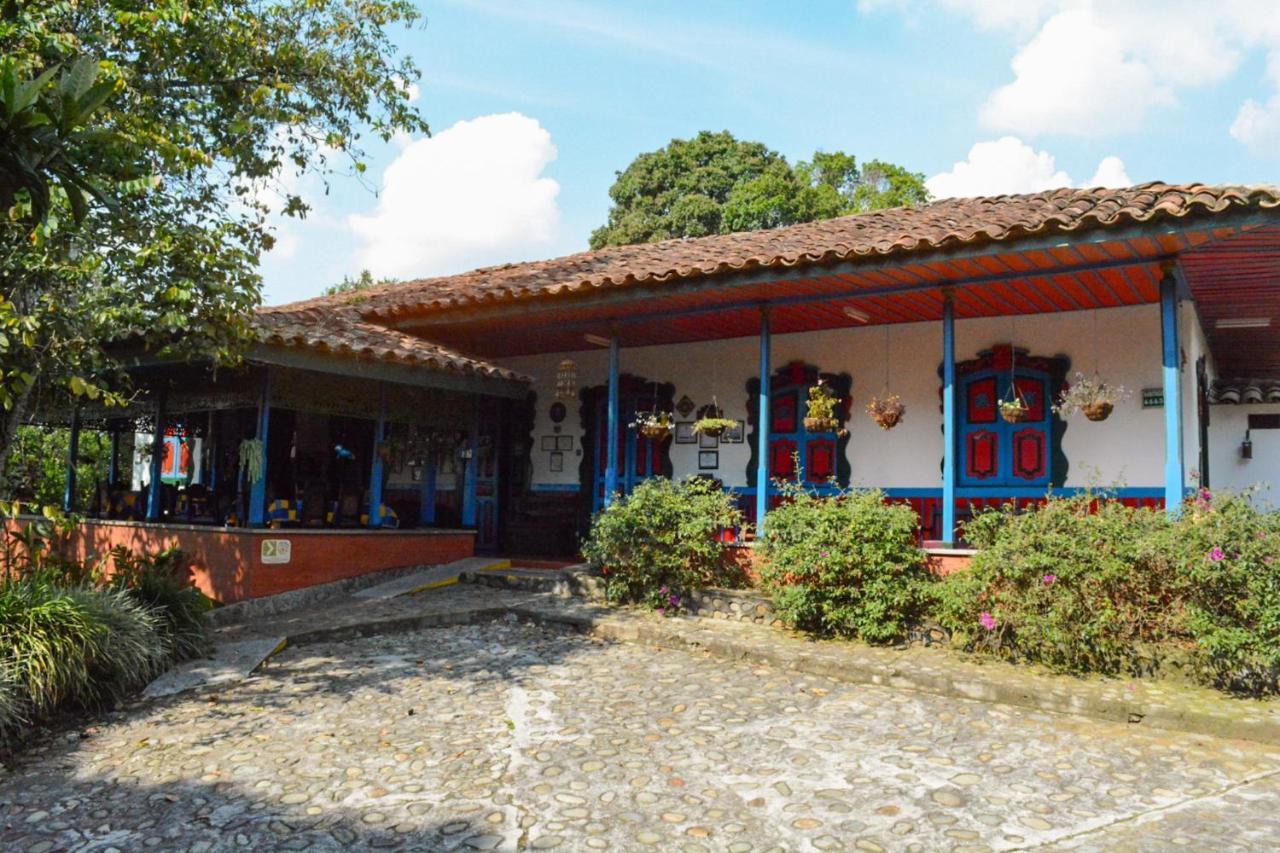 Bed and Breakfast Finca La Colina Calarcá Zewnętrze zdjęcie