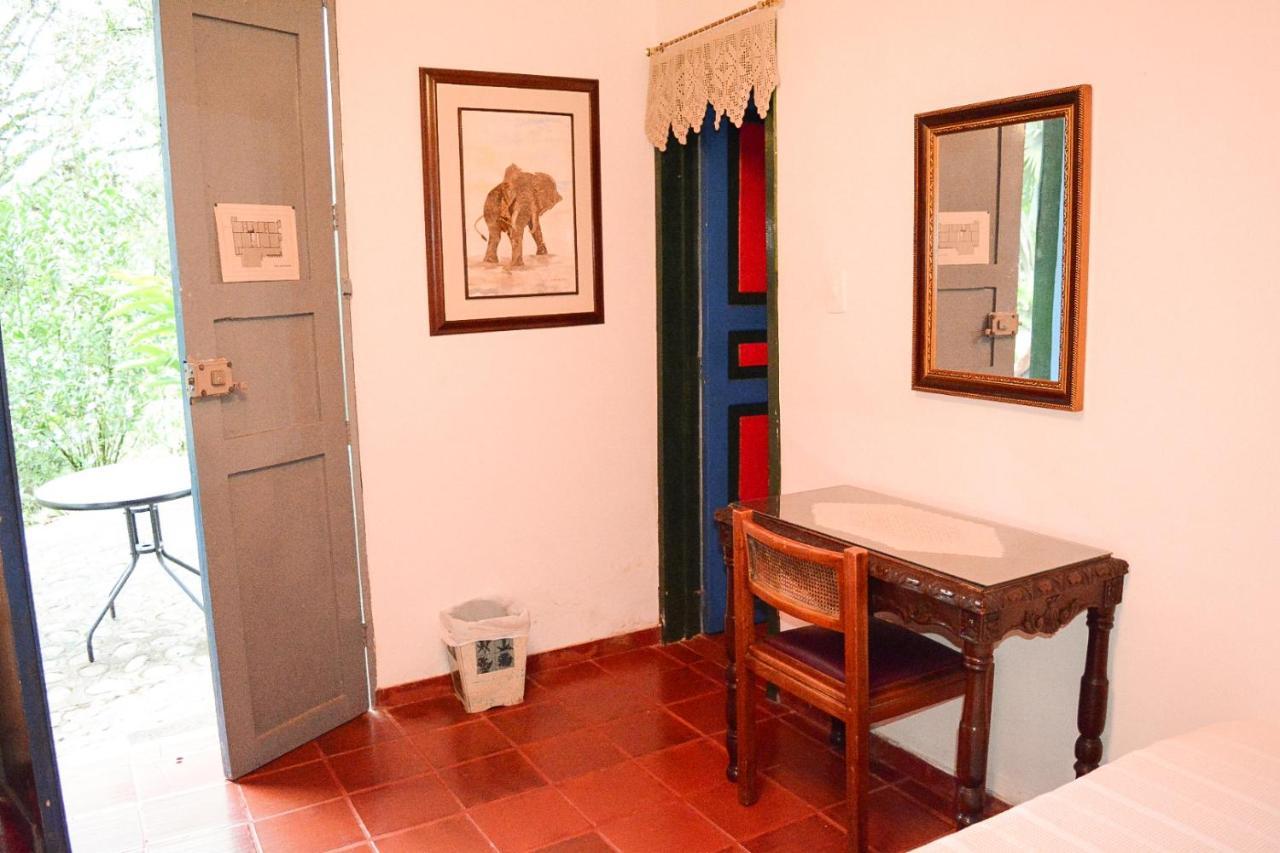 Bed and Breakfast Finca La Colina Calarcá Zewnętrze zdjęcie
